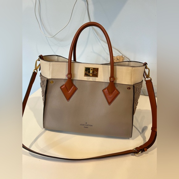 Louis Vuitton On My Side MM Shoulder Monogram Grain Calf Leather Crème🔥 - Picture 9 of 16